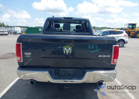 2015 Ram 1500 Laramie z USA, uszkodzony, nr VIN 1C6RR7NTXFS774592